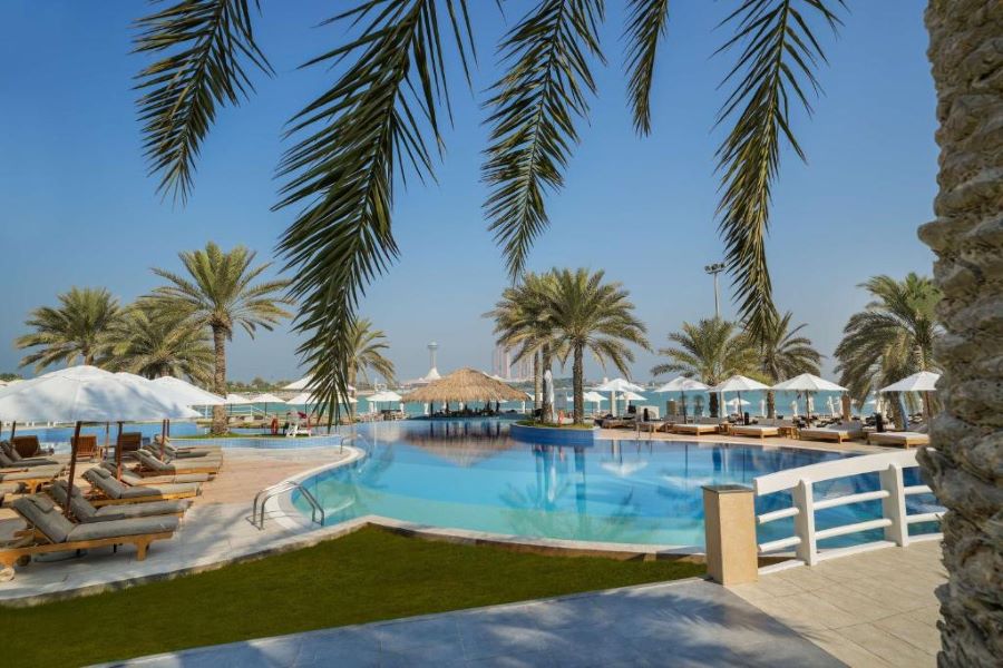 فندق Radisson Blu Hotel & Resort  Abu Dhabi Corniche